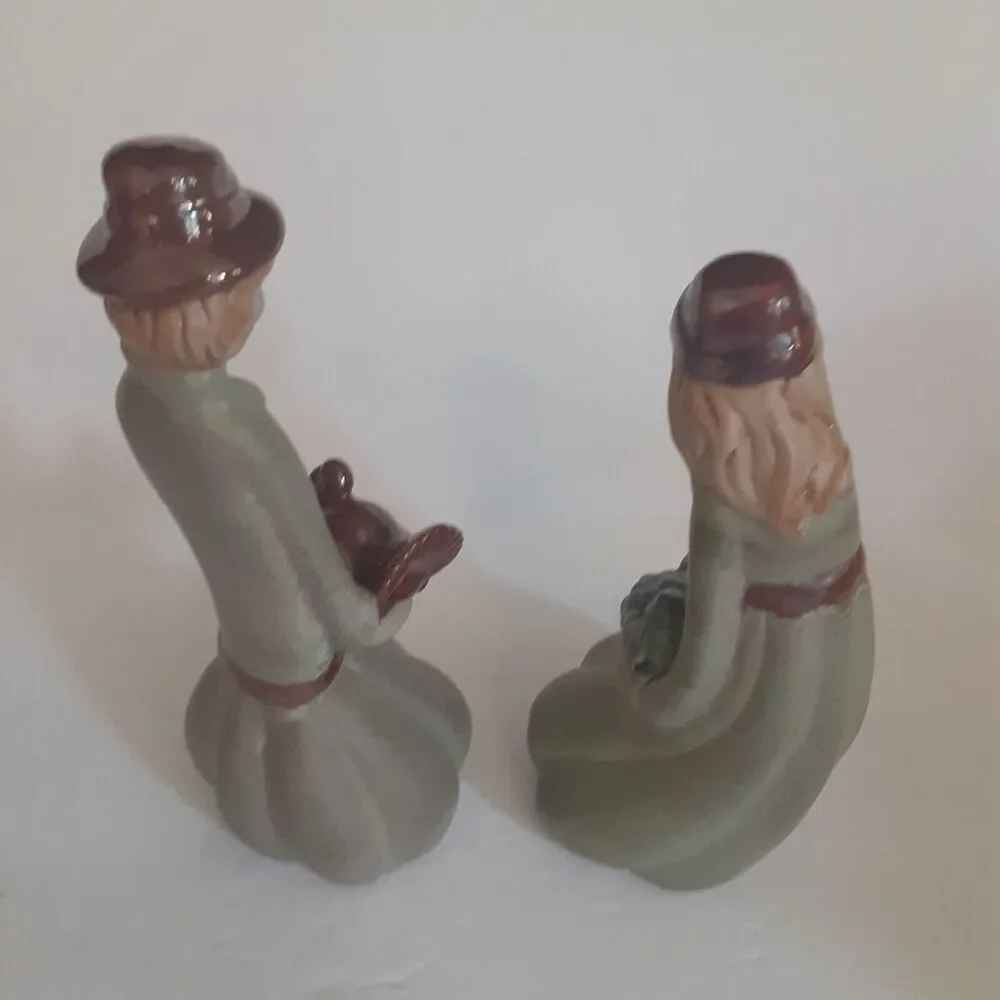 Thanksgiving Faceless Stoneware Pilgrim Figurines Tablescapes